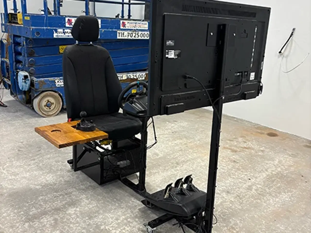 Billede 2 - Gamer station med Logitech G29 Driving Force