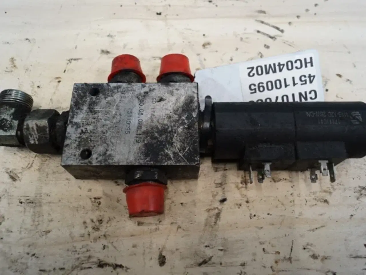 Billede 11 - Massey Ferguson 7276 Hidraulikventil 45110095