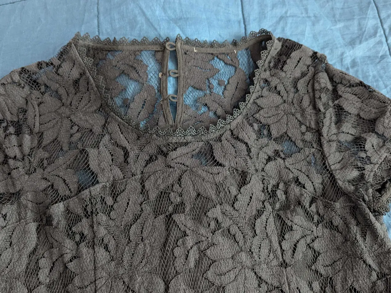 Billede 2 - Flot sort blondekjole fra Rosemunde 