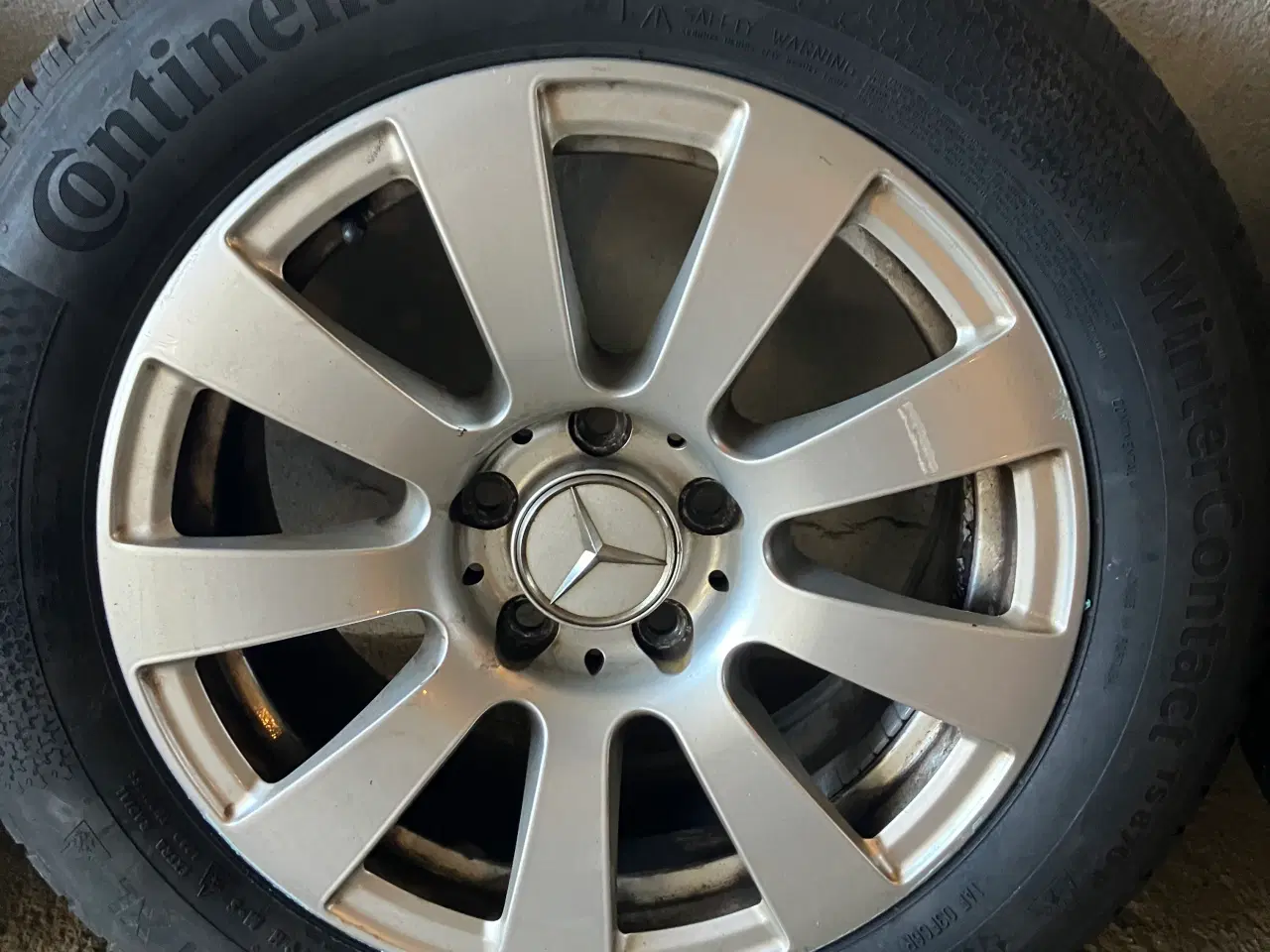 Billede 1 - Vinterhjul med nye dæk 225-55-16