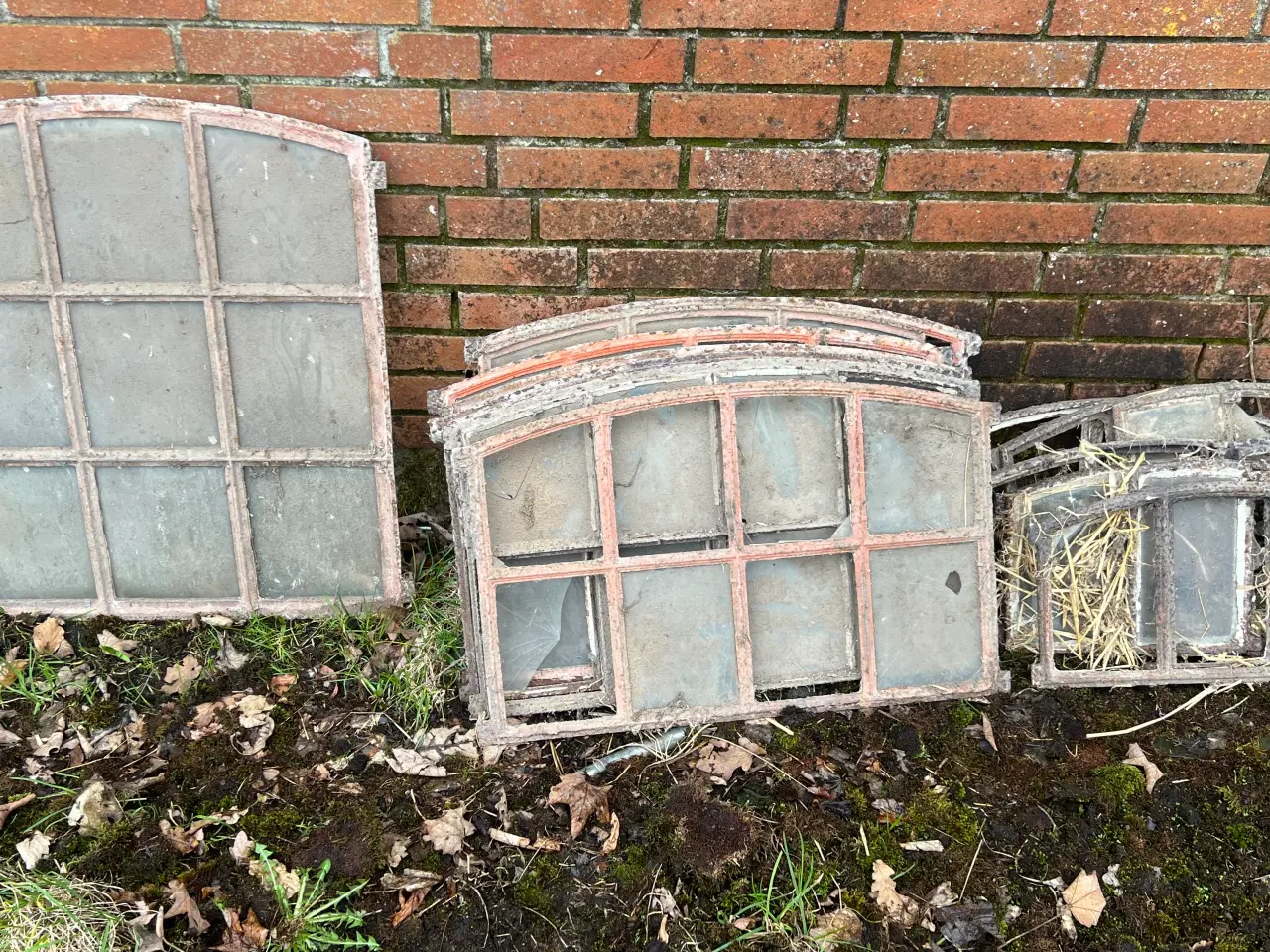 Billede 1 - stald vinduer støbejern