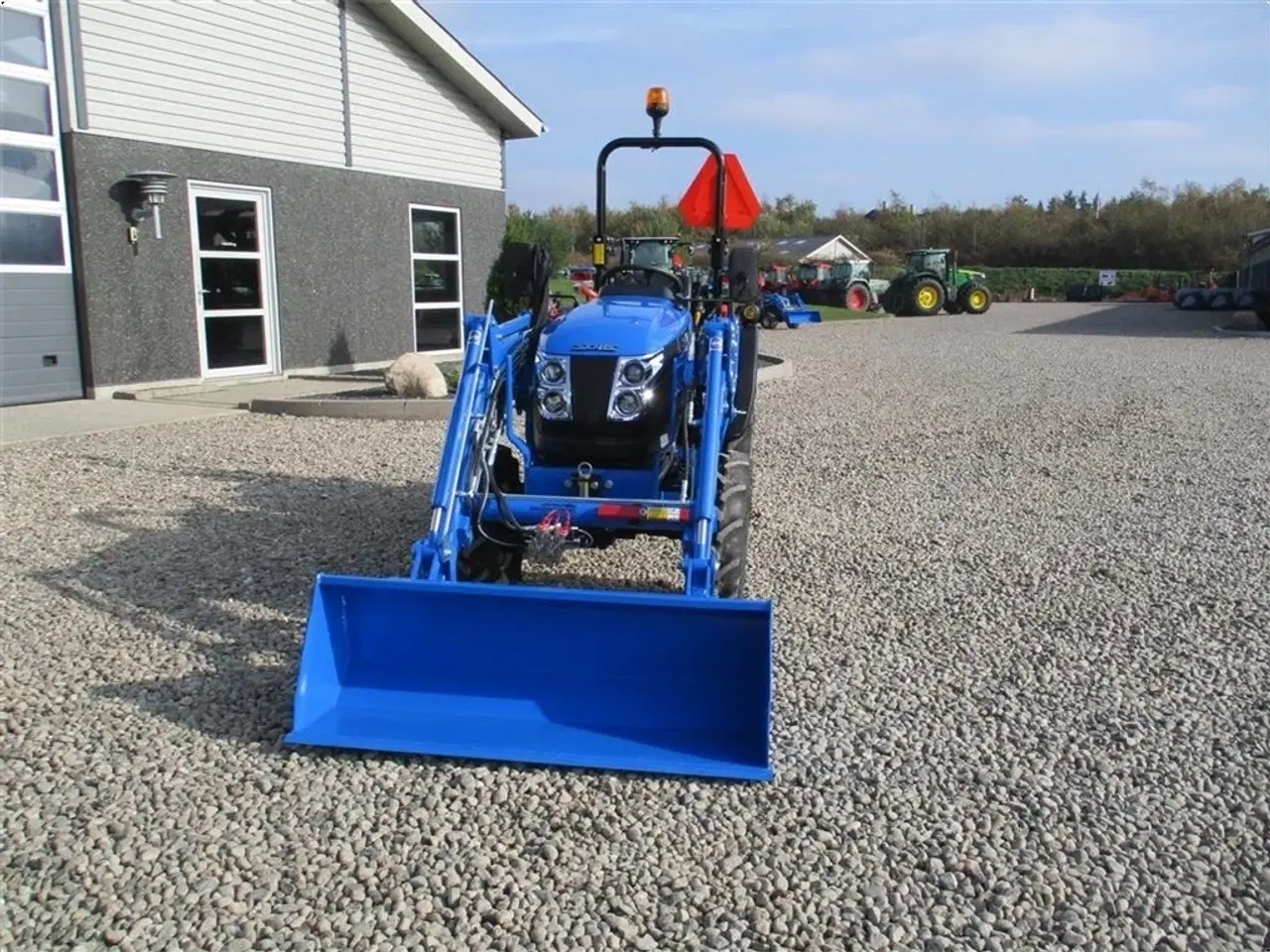 Billede 2 - Solis S26 6+2 gearmaskine med Fuldhydraulisk frontlæsser