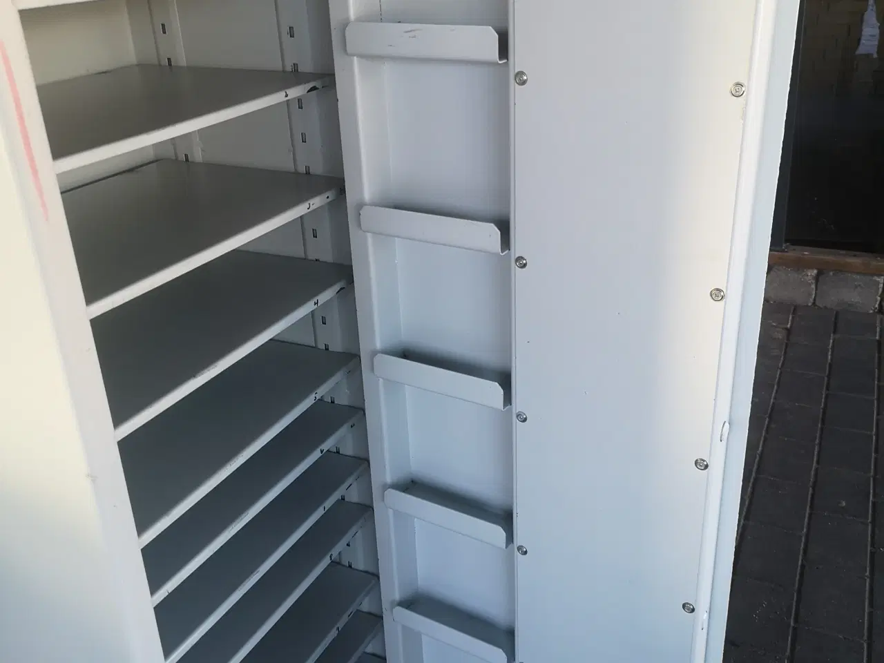 Billede 1 - Stort ammunitionskab