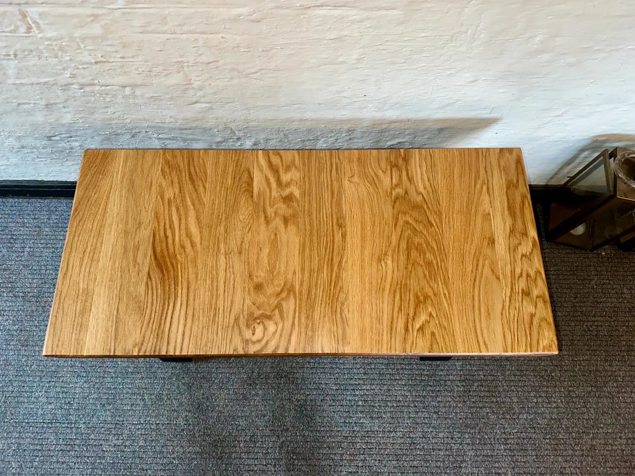 Billede 5 - Sofabord i massiv egetræ og sort stål.