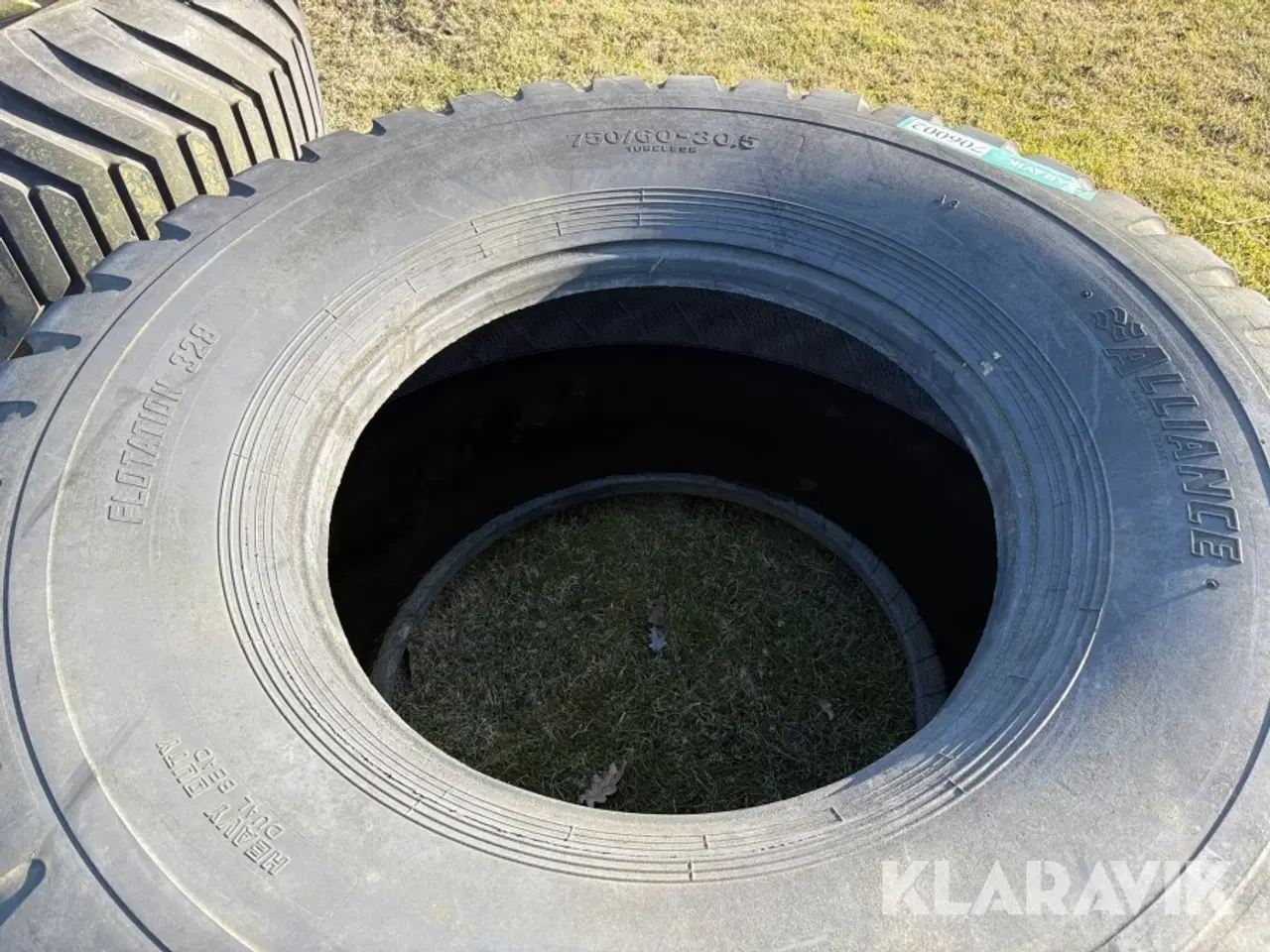 Billede 12 - Traktordæk Alliance Flotation 328 - 1 stk