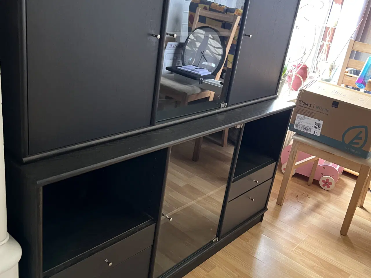 Billede 3 - 2 reoler i mørkt træ