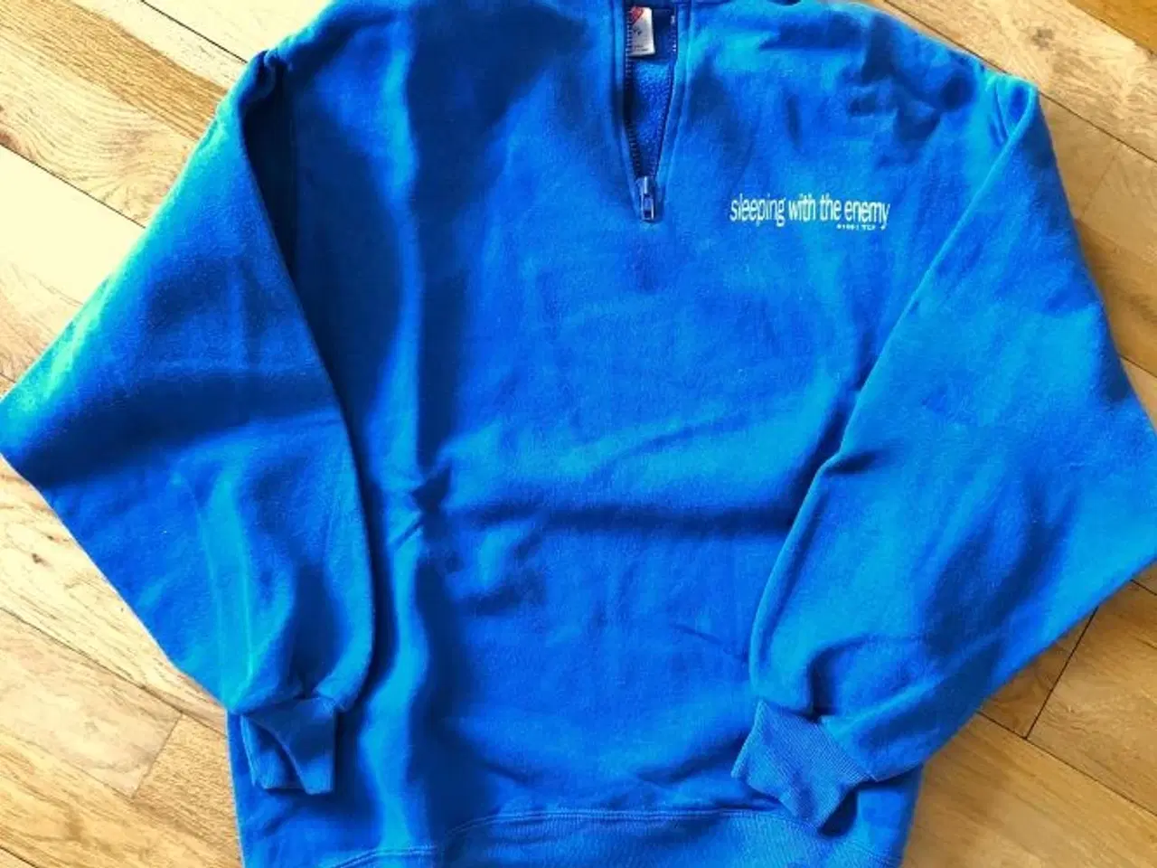 Billede 1 - Sweatshirt - merchandise: Sleeping with the Enemy