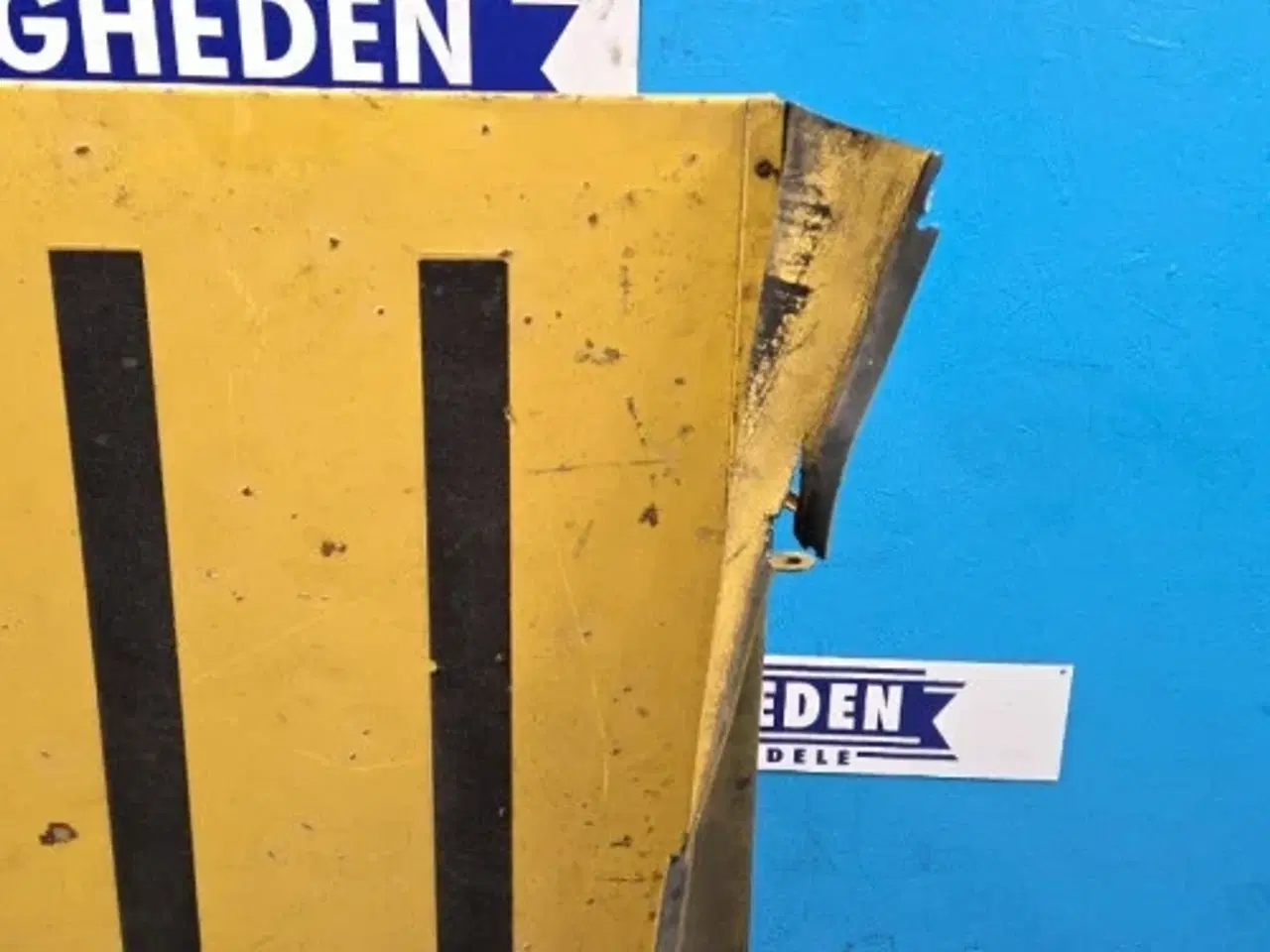 Billede 10 - New Holland TX68 Motorhjelmpanel 84036179