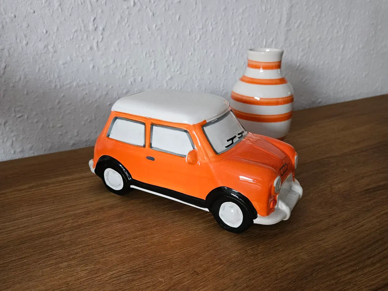 Billede 2 - Sparebil og vase