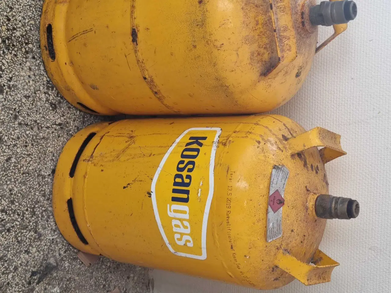 Billede 1 - 2 gasflasker jern 11 kg en lige åbnet den andel h 