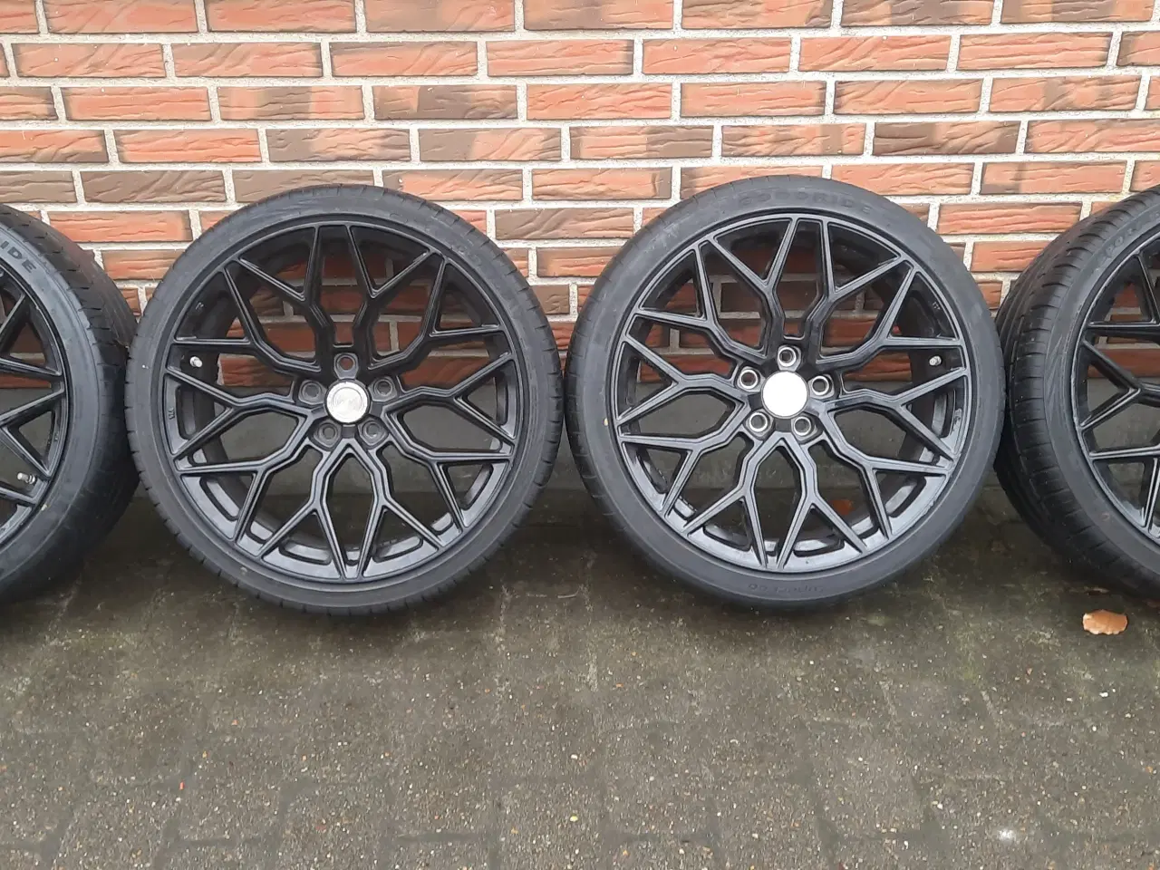 Billede 1 - Flotte sorte 19" tyske La Chanti fælge og gode dæk