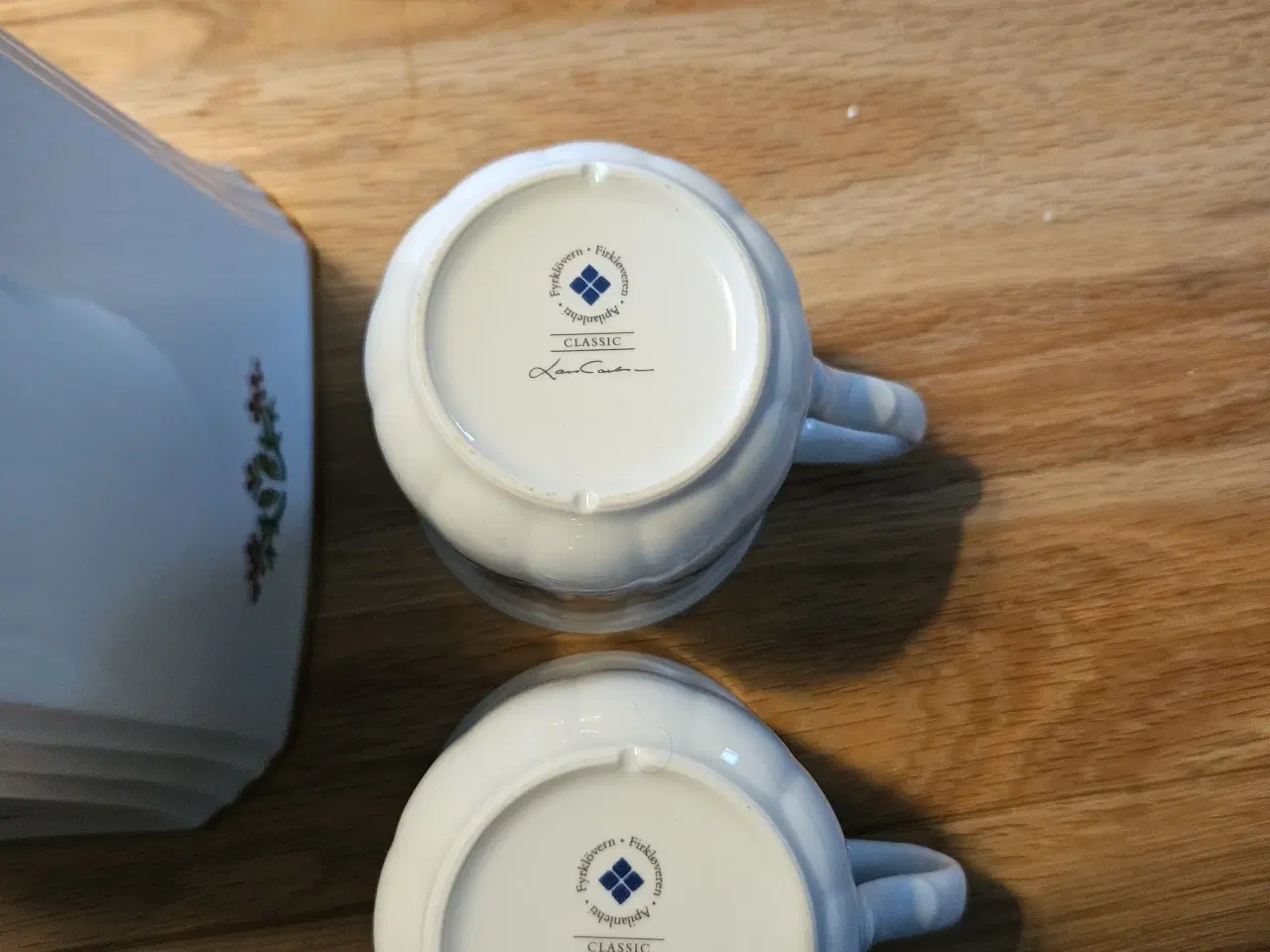 Billede 3 - Porcelæn 2 kopper og 1 vase 