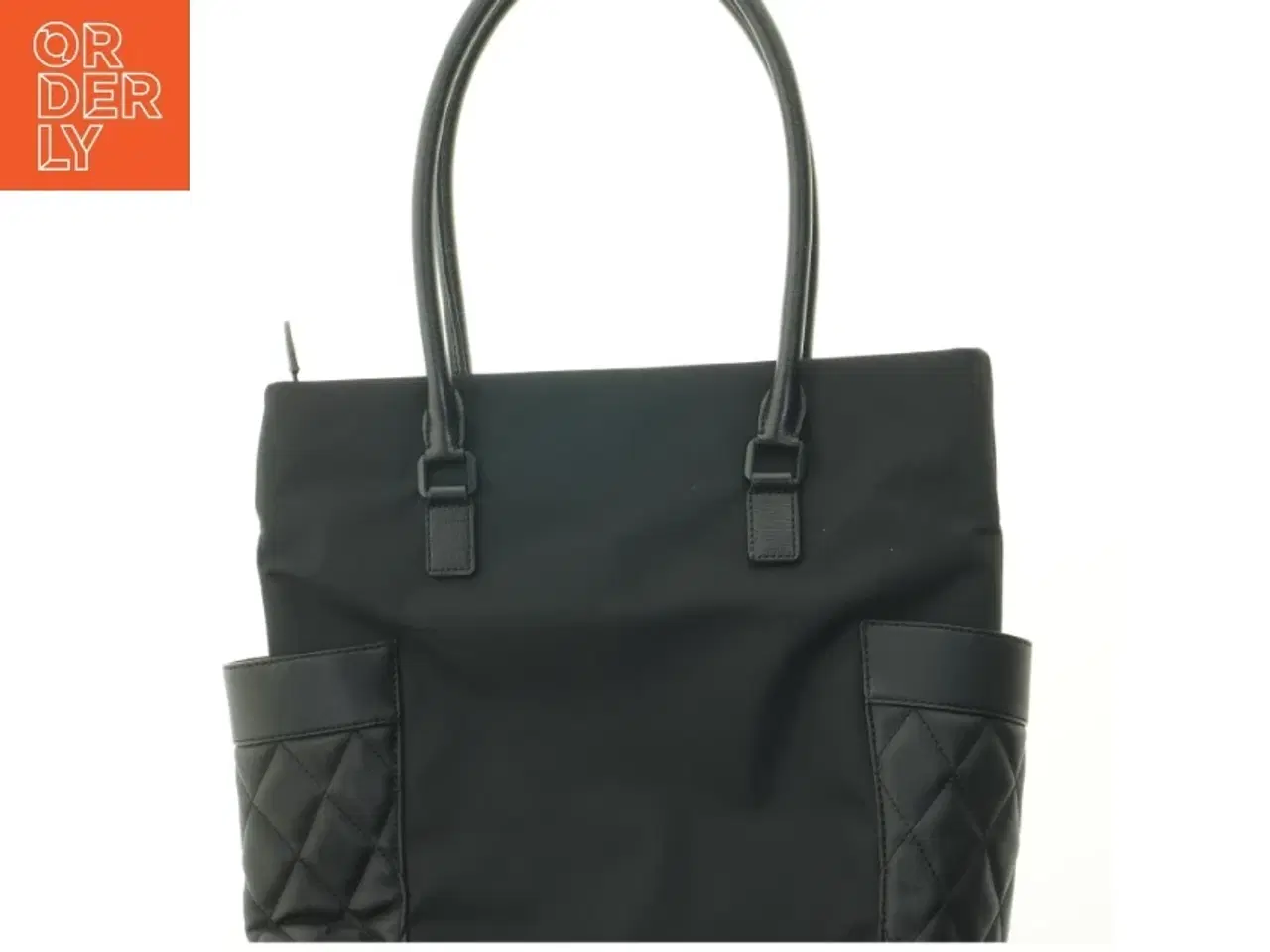 Billede 4 - Sort skuldertaske fra Charles & Keith (str. 41x36 cm)