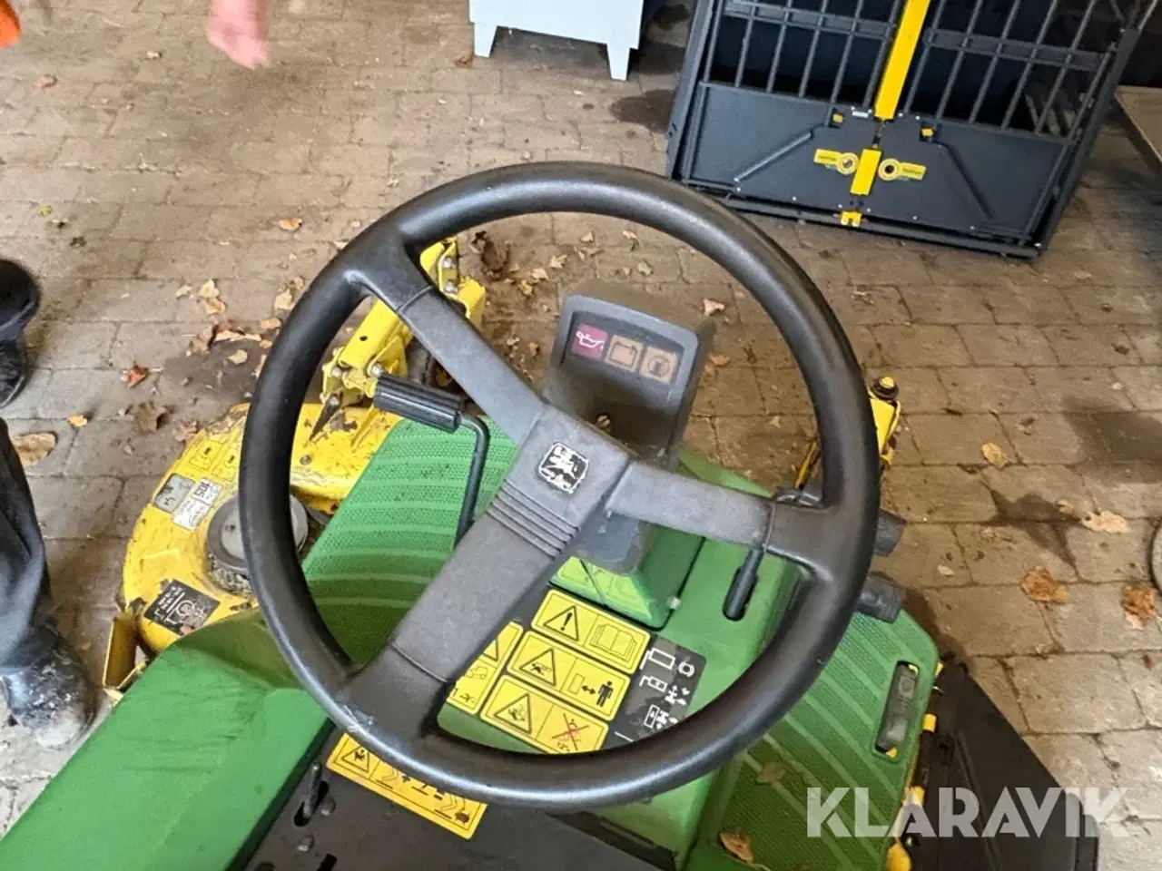 Billede 11 - Græsslåmaskine Johndeere F525