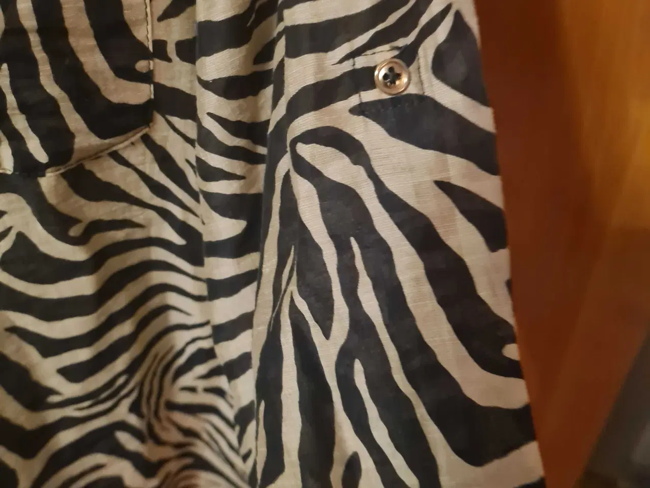 Billede 9 - Zizzi skjorte i str M 46-48