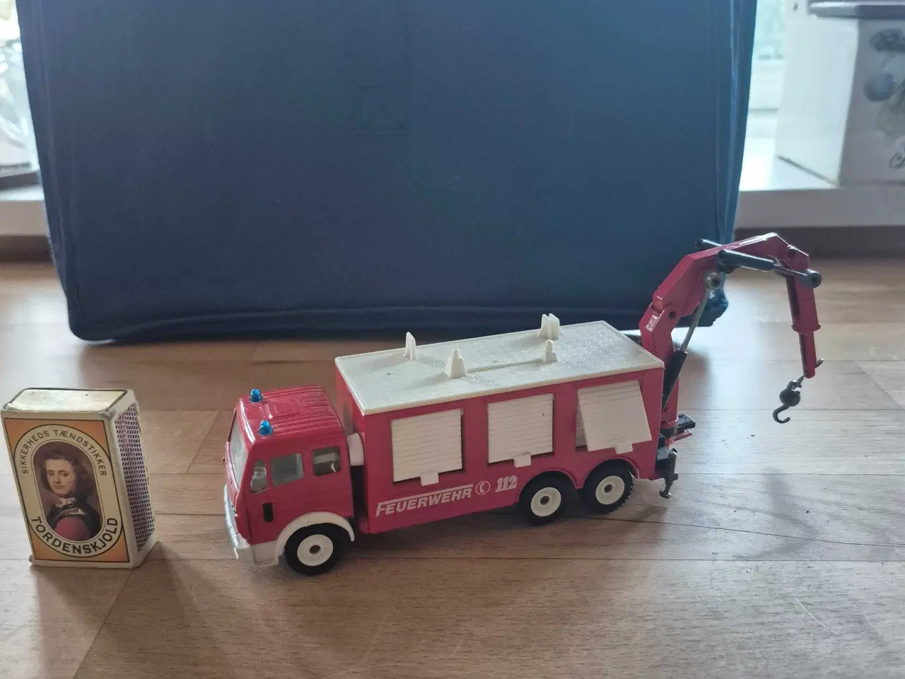 Billede 1 - Brandbil i metal