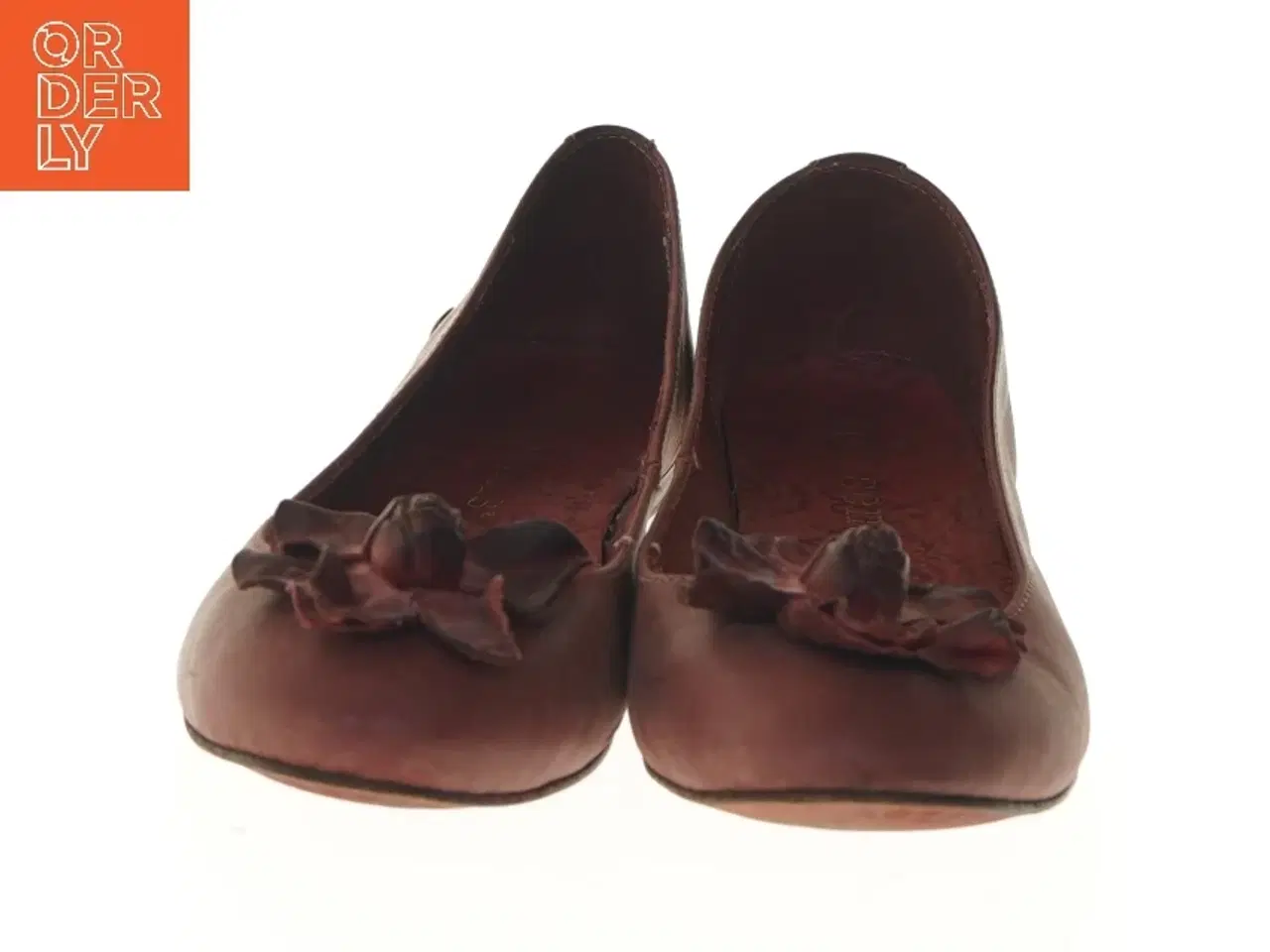 Billede 4 - Brune ballerina sko med blomster fra Neosens (str. 38 )