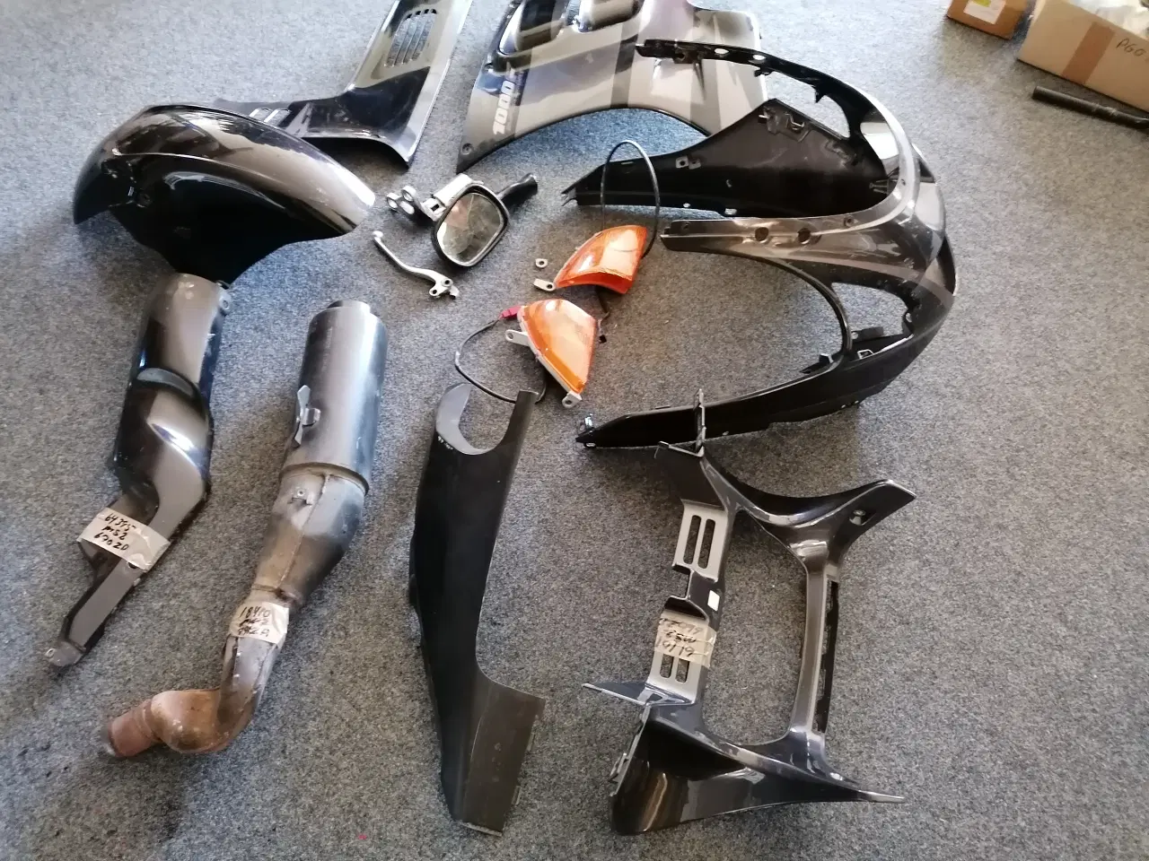 Billede 2 - Diverse dele til Honda CBR 1000F årg.1992, ( %.)