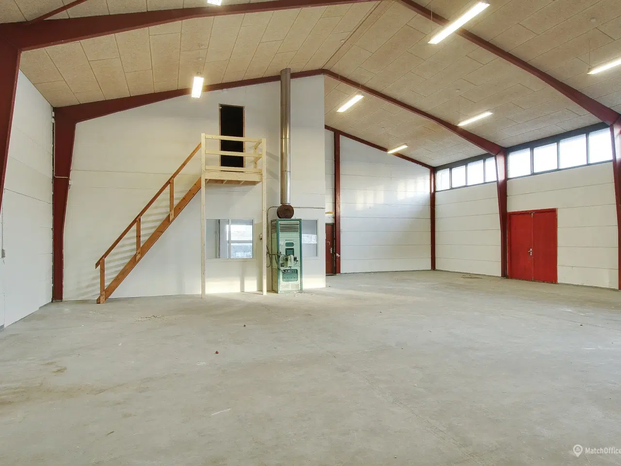 Billede 5 - Centralt lager/produktionslejemål med udegård