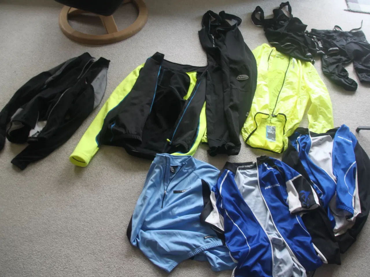 Billede 1 - div. Cykeltøj sælges str. m til xl