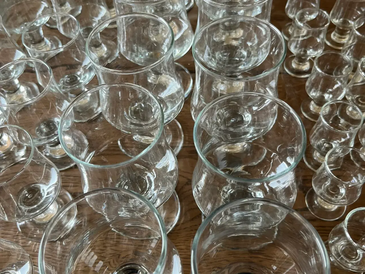 Billede 3 - Glas i 3 størrelser, 12 stk.  af hver