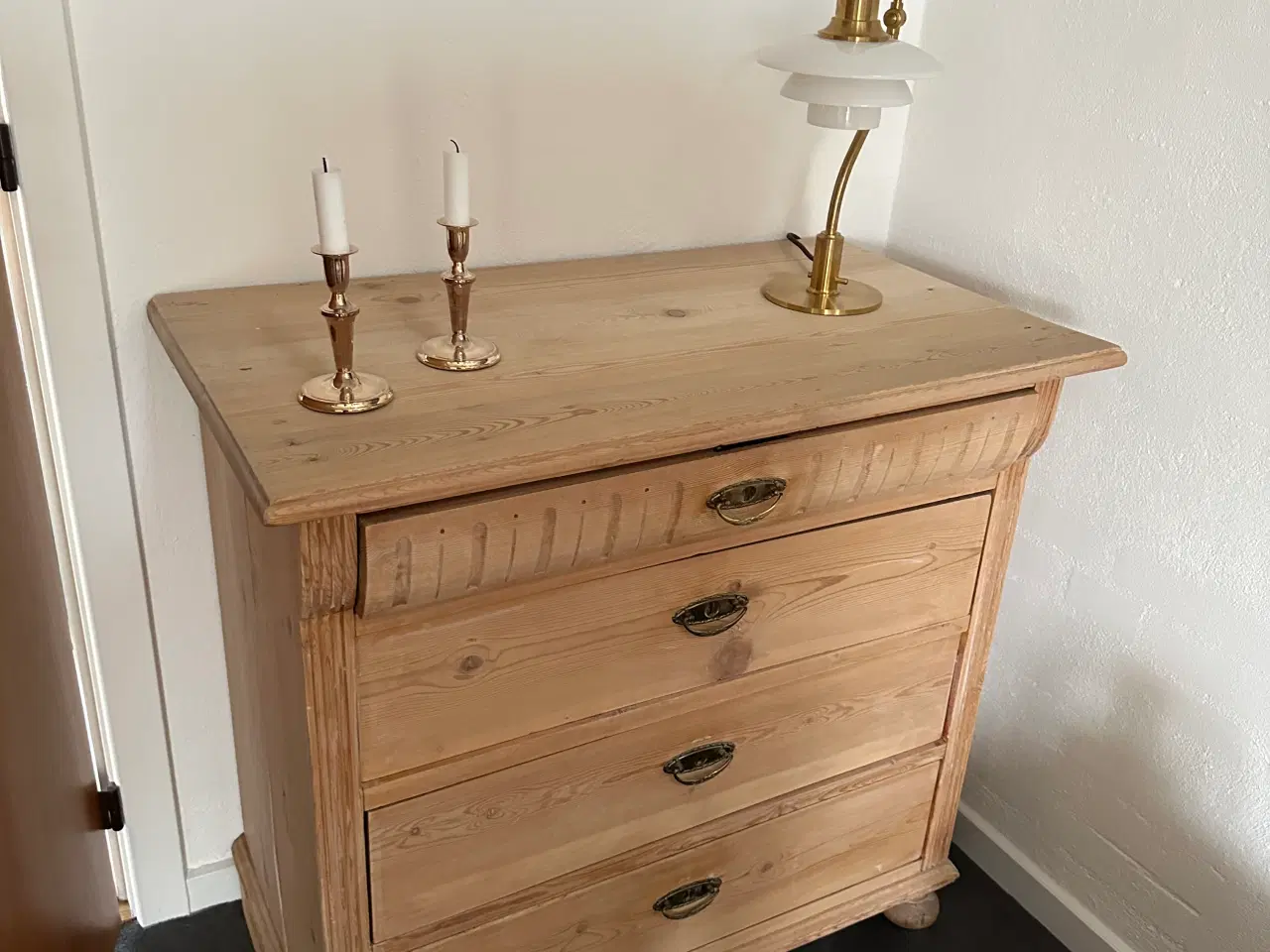 Billede 1 - Kommode med 4 skuffer, højde 87 cm, bredde 91 cm, 