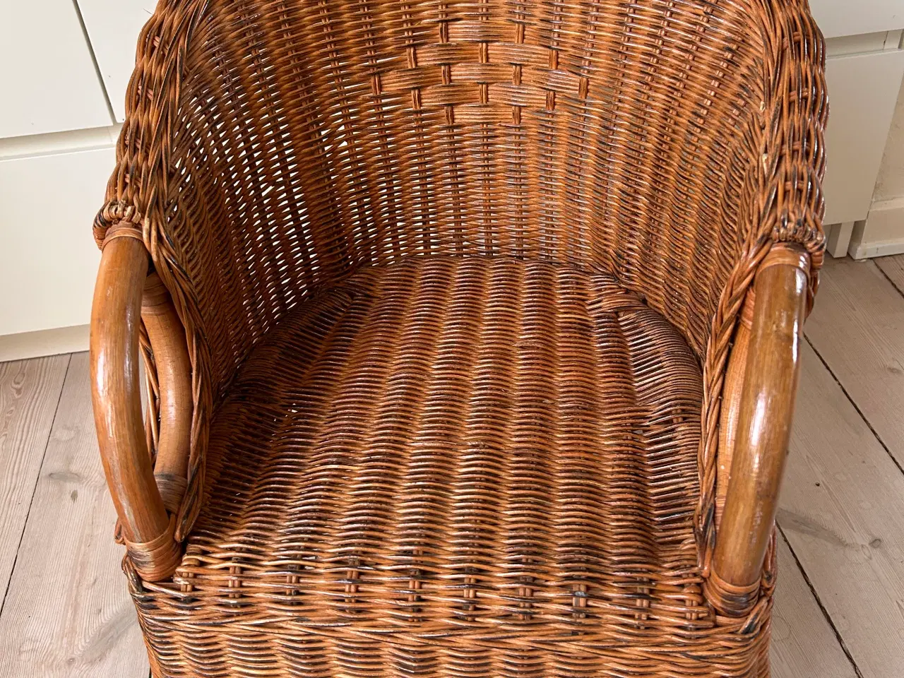 Billede 1 - Kurvestol til børn 