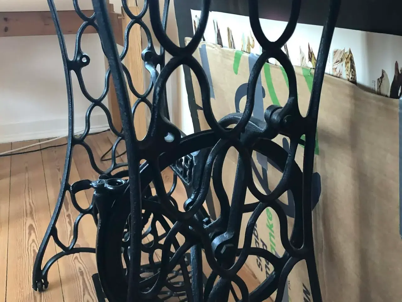 Billede 2 - Symaskine bord, bordplade i marmor