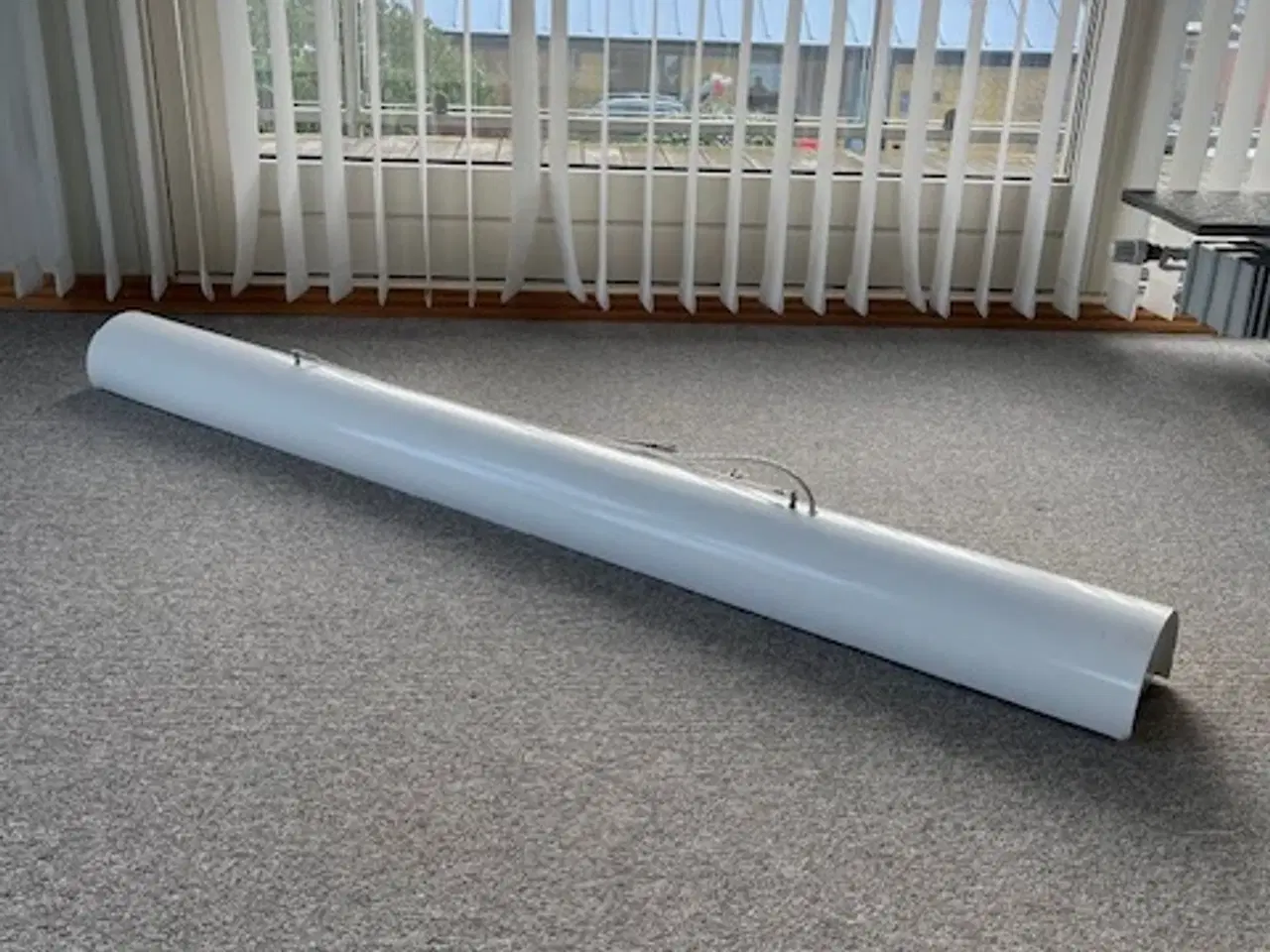 Billede 3 - stor loftslampe - ideel til værksted/køkken