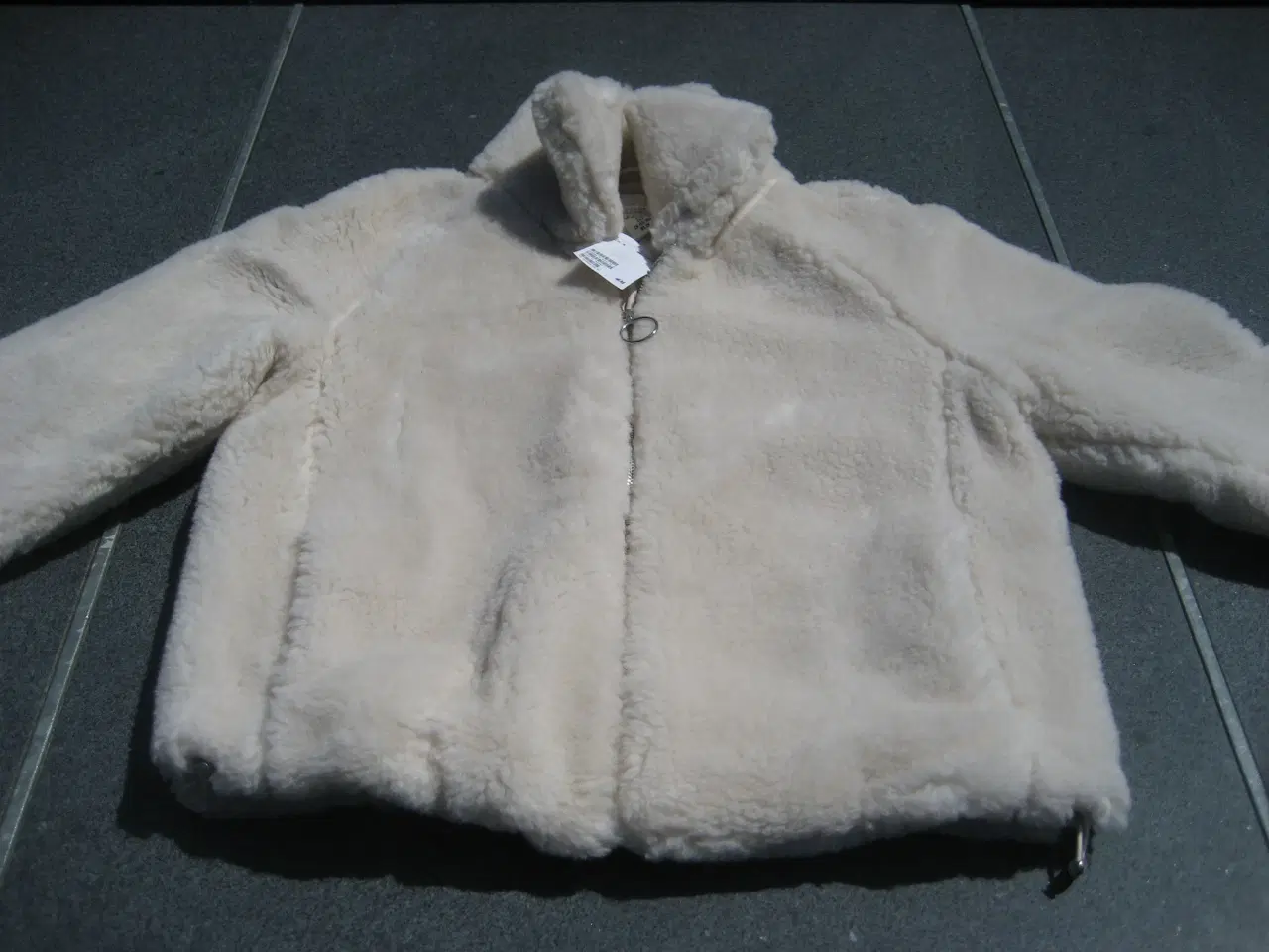 Billede 1 - Dejlig tyk jakke sælges
