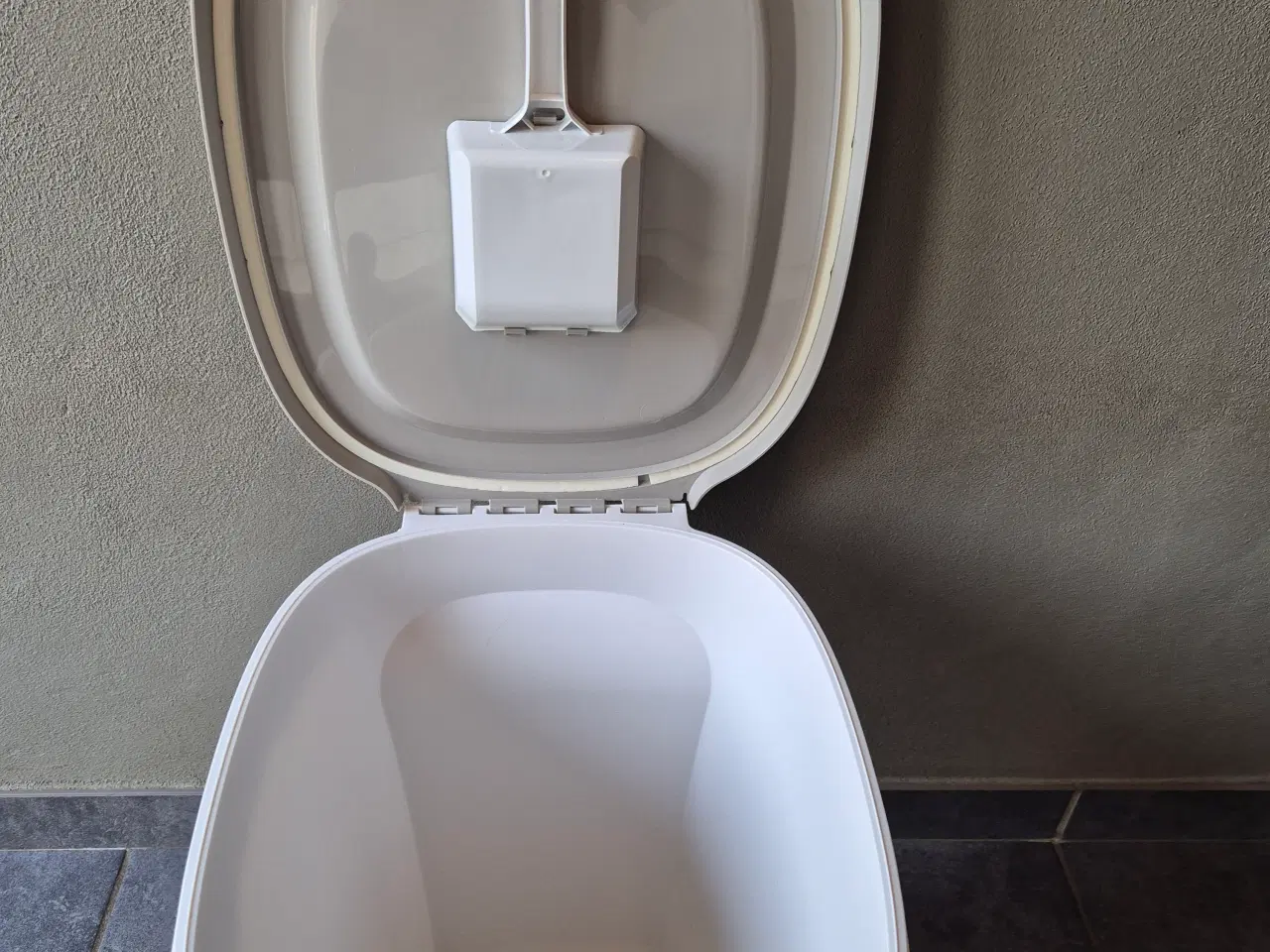 Billede 2 - Foderspand  38 liter