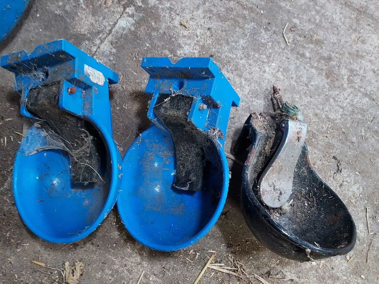 Billede 3 - Pel rør, fittings og vandkopper 