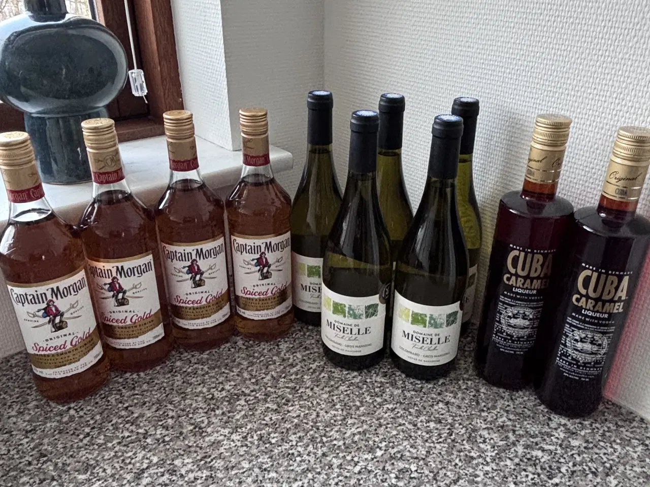 Billede 1 - Rester fra fest