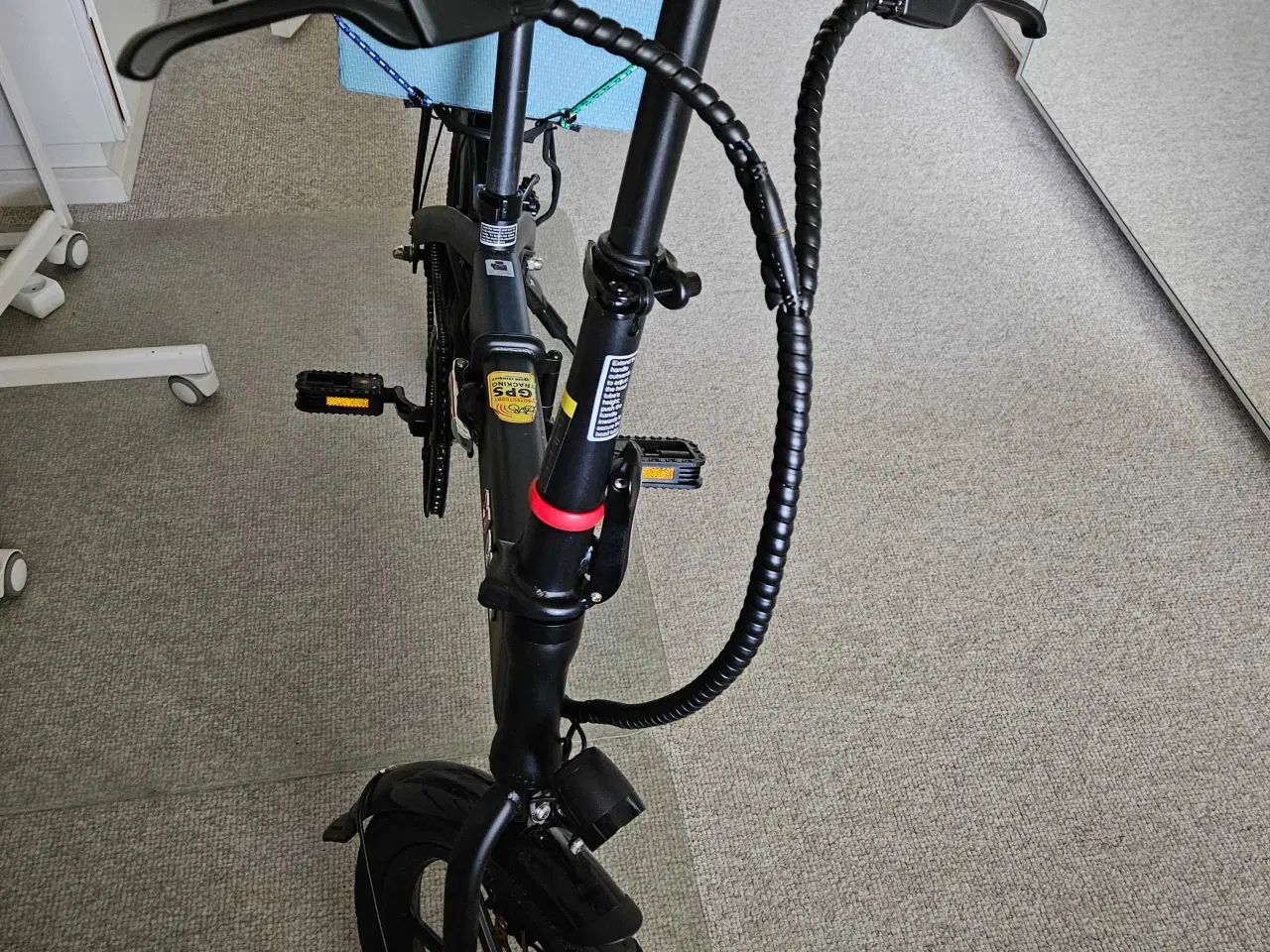 Billede 1 - El cykel, næsten ny. Klap sammen. 