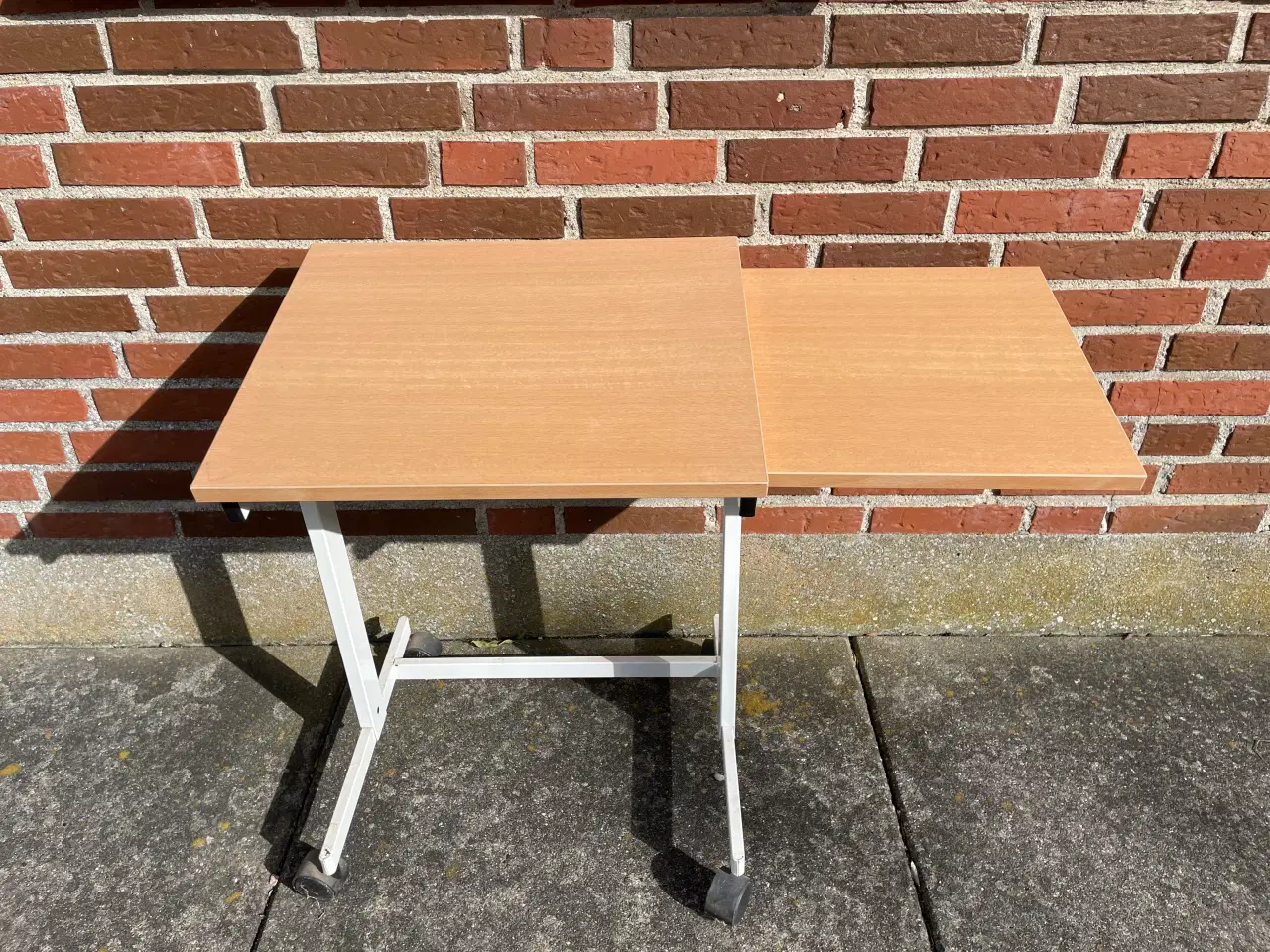 Billede 1 - Computerbord / forelæser bord / rullebord