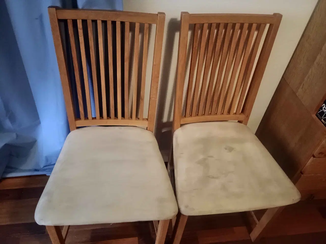 Billede 3 - Spisebord med stole