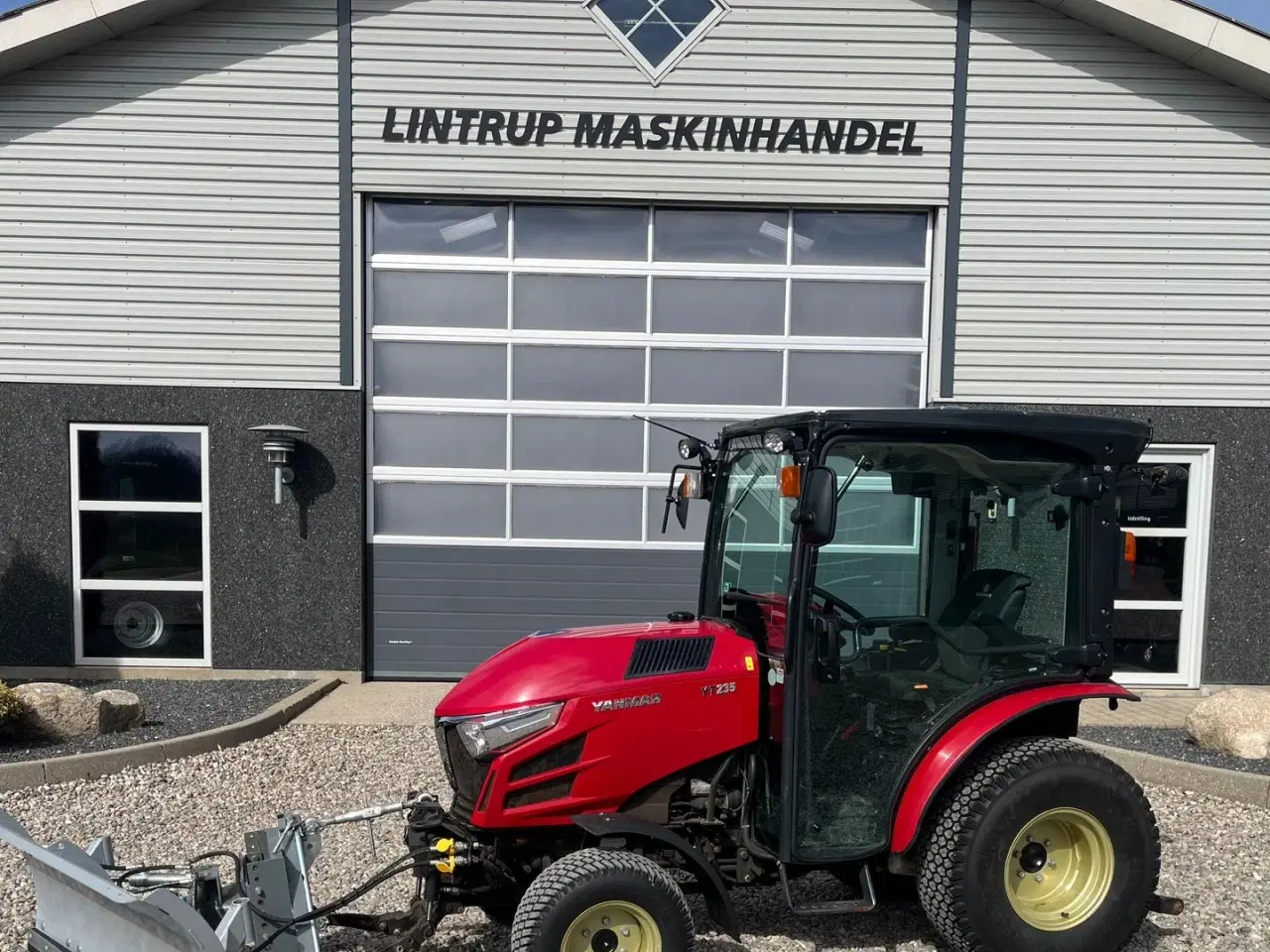 Billede 1 - Yanmar YT 235H 4WD Snow Edition med sneplov og spreder