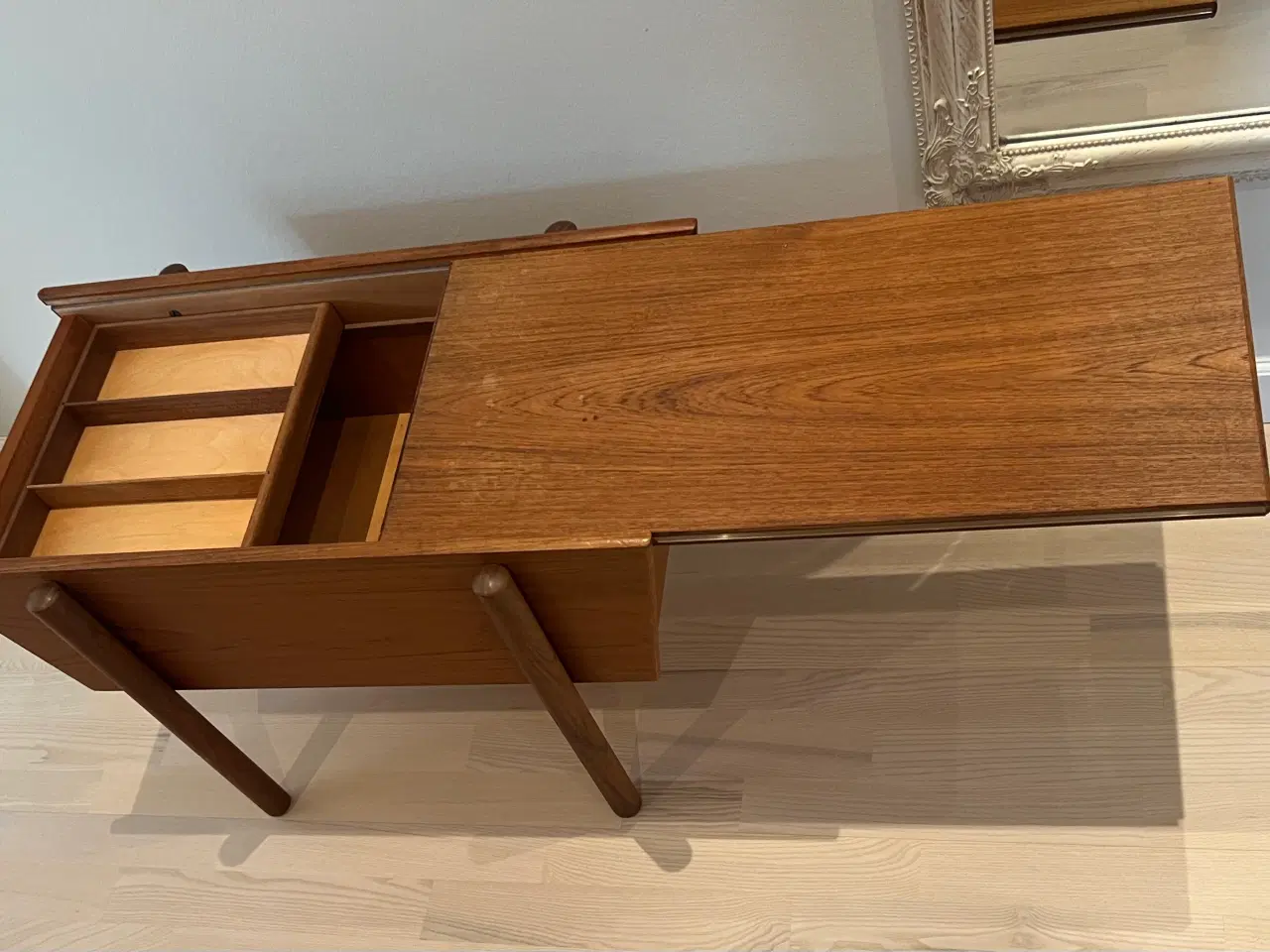 Billede 4 - Teak entrémøbel