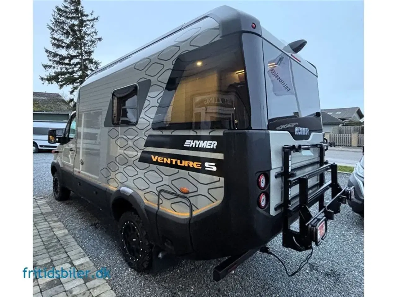 Billede 3 - 2024 - Hymer Venture S 190hk   HYMER Venture S definerer en helt ny køretøjskategori – en innovativ autocamper, der opfylder de højeste krav til design og funktion