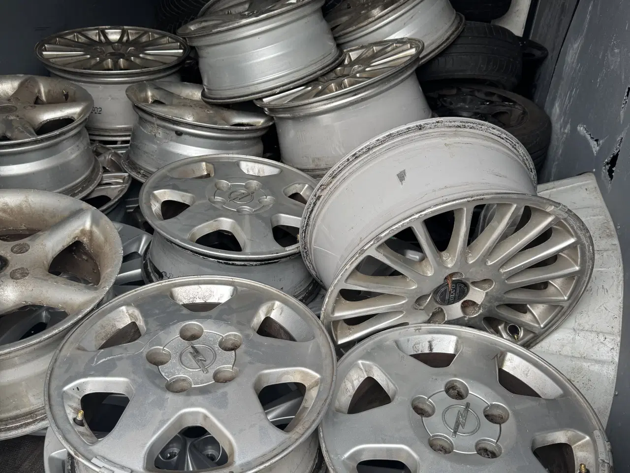 Billede 2 - Alufælge købes nu