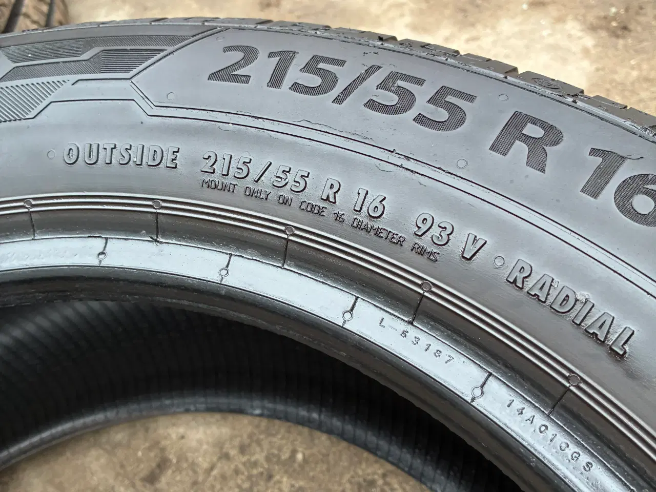 Billede 4 - 2 næsten nye sommerdæk