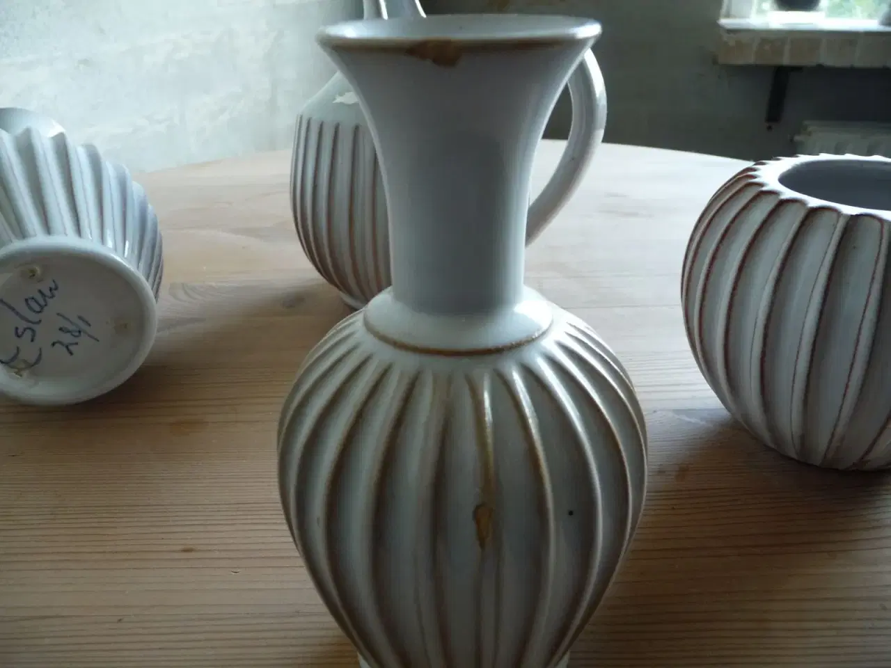 Billede 7 - 4 hvide vaser af mærke Eslem og Sehollef