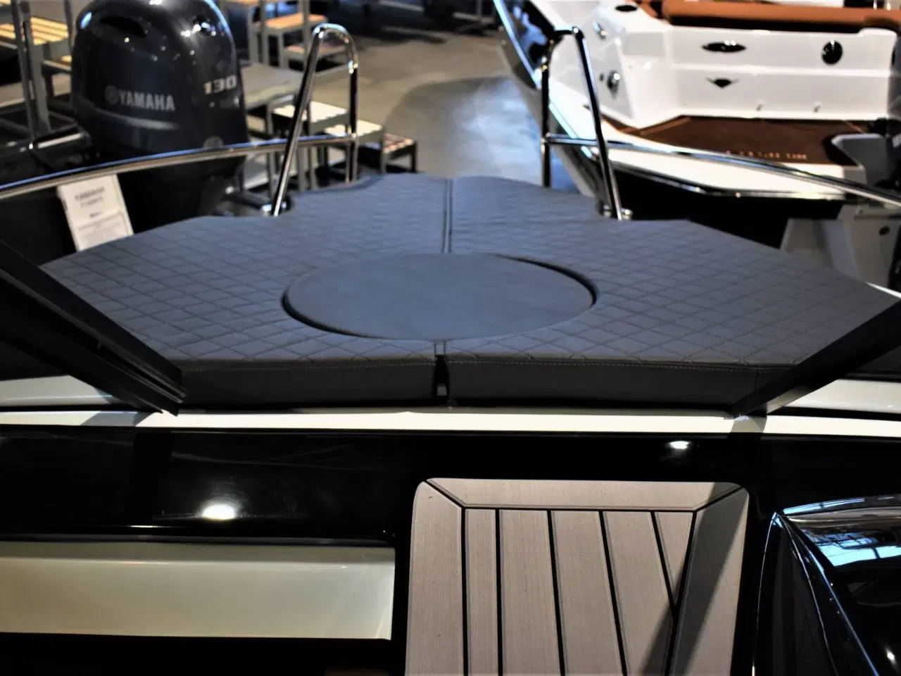 Billede 4 - Coaster 600 DC - Yamaha F150 HK/Udstyr