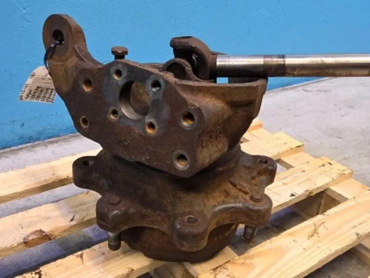 Billede 4 - New Holland LB 110 B Hjulnav R. 85817698