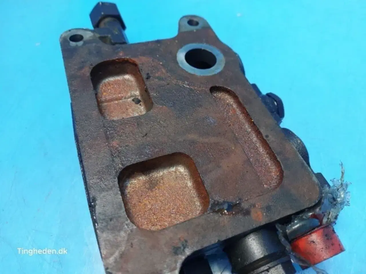 Billede 2 - New Holland T6 Hydraulikventil 84142195