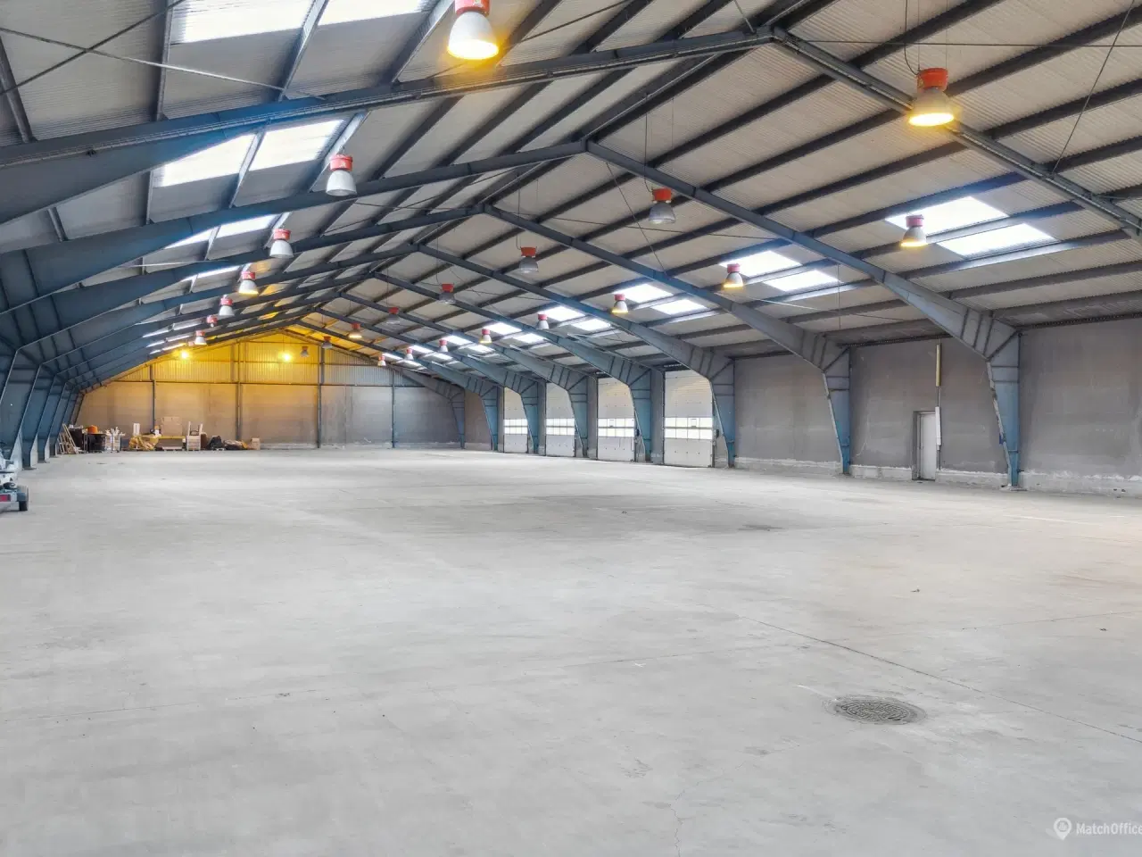 Billede 22 - 2.080 m2 logistiklejemål med 6 porte og en loftshøjde på 8 m.  beliggende i Hvidovre.