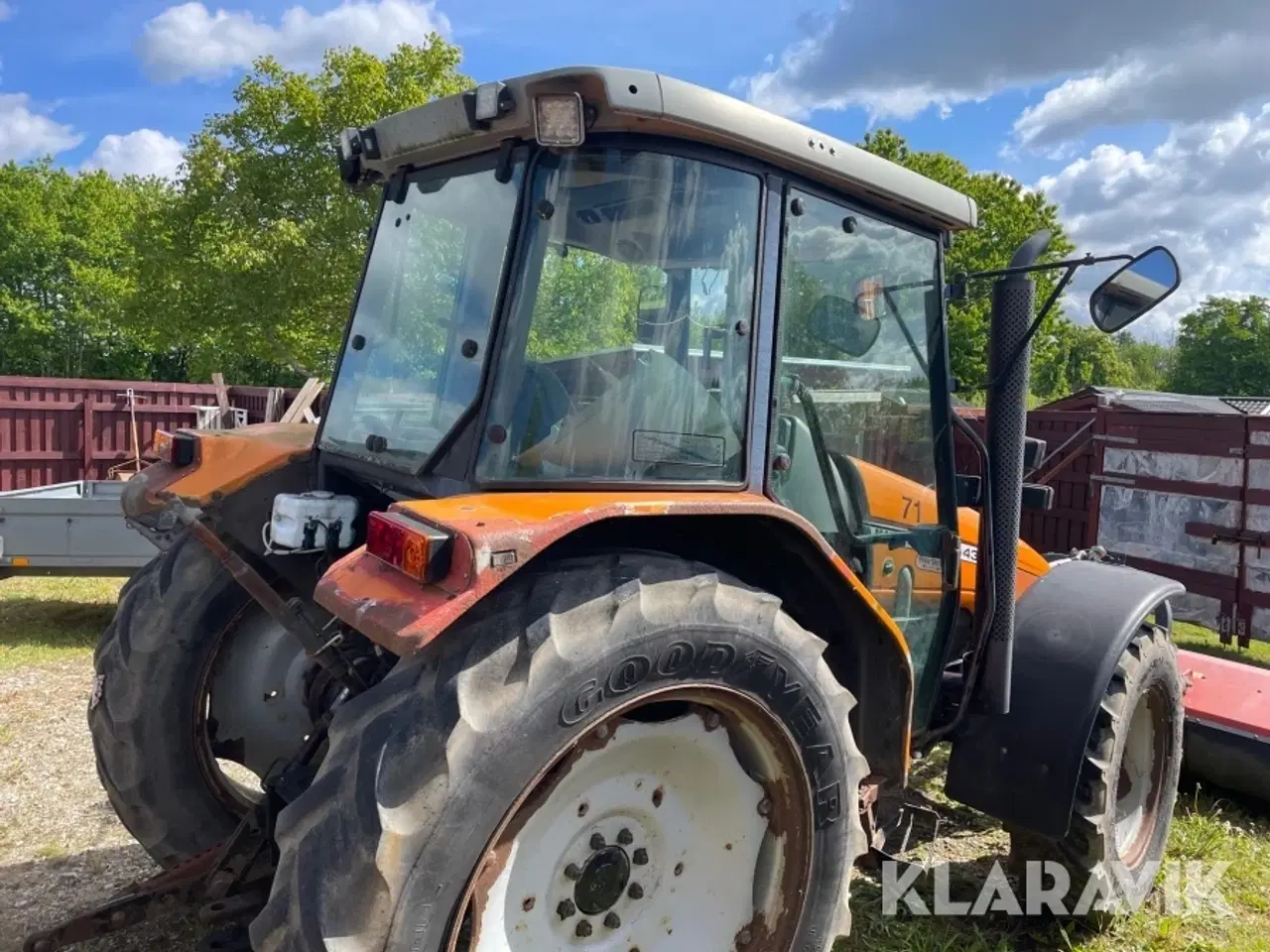Billede 4 - Traktor MASSEY FERGUSON 4325 med KUHN Slagleklipper
