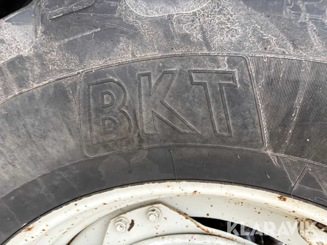 Billede 10 - Traktor Valtra T150 med frontlæsser