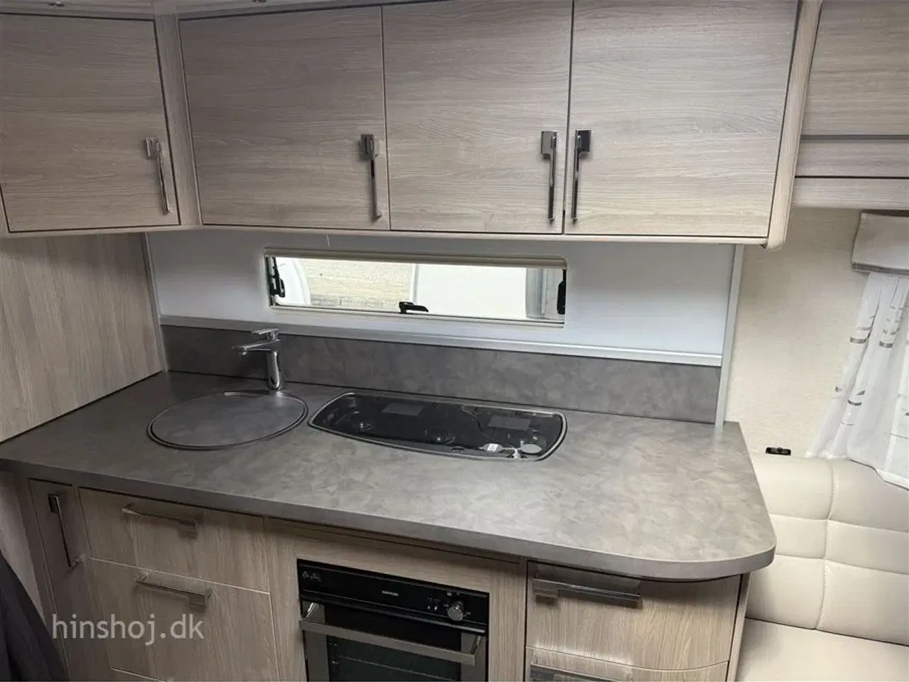 Billede 11 - 2022 - Kabe Ametist 560 XL KS KING SELECTION   Lækker Vintervogn fra Svenske Kabe med  fransk dobbeltseng fra Hinshøj Caravan