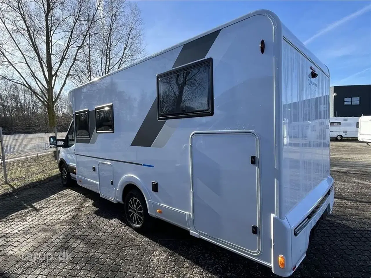 Billede 5 - 2026 - Sun Living S 75 SL Aut. 165 HK KAMPAGNEPAKKE – ALT DETTE FÅR DU MED! 🚐✨ - 165 hk med automatgear, Adaptiv fart pilot.......